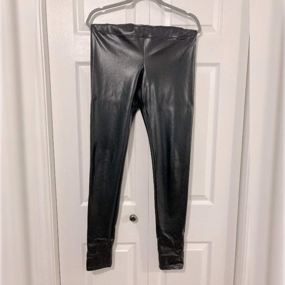 Aritzia Daria faux leather leggings